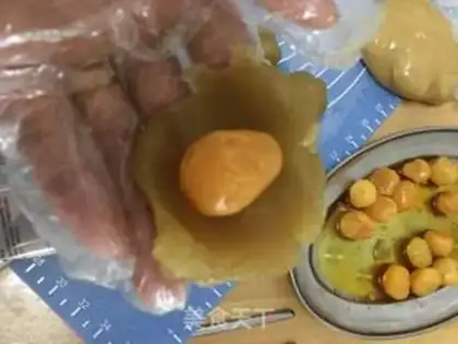 Make Lian Yong Mooncake step 6