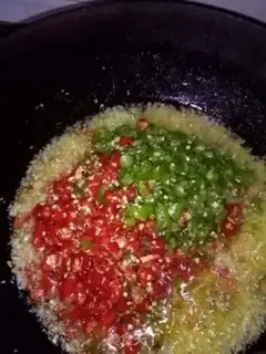 Make Dry wood and pepper sauce step 4