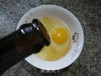 Make Time egg soup step 1