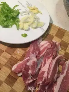 Make Hot cabbage makes meat step 1