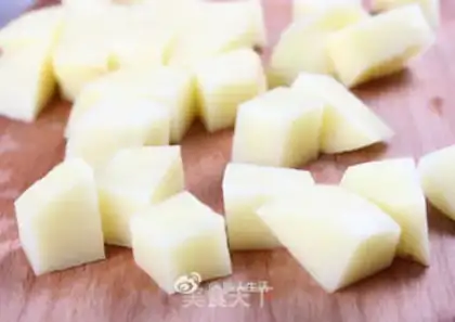 Make Fried potatoes step 1