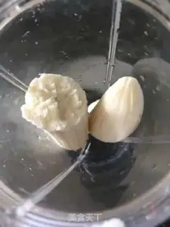 Make A juicy banana shake step 0
