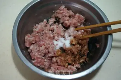 Make Pork celery pan paste step 4