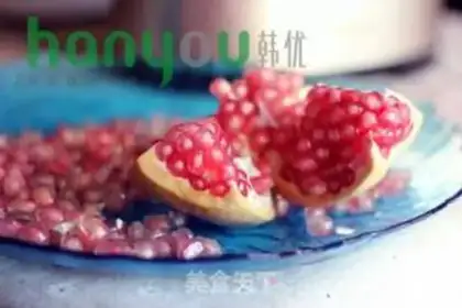 Make Pomegranate juice step 0