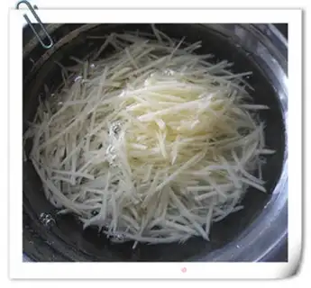 Make Dry potato spinal cord step 1