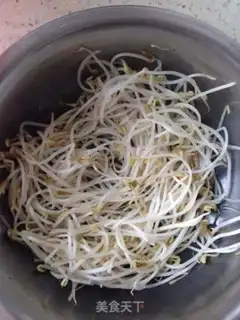 Make Scrambled sprouts step 1