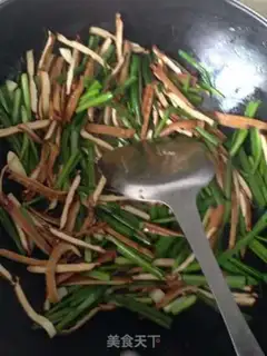 Make Scrambled sprouts step 2