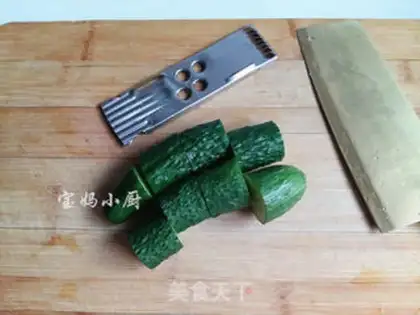 Make A cucumber mix fan step 4