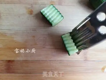 Make A cucumber mix fan step 5