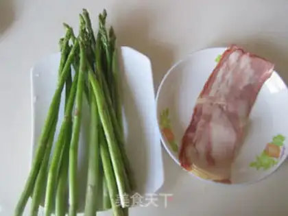 Make Bacon rolls step 0