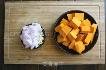 Make Onion pumpkins step 2