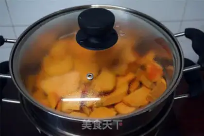 Make Pumpkin squeezing bread step 0