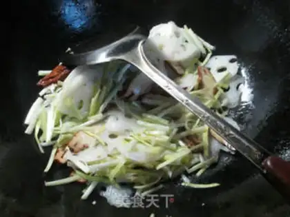 Make Scrambled sprouts step 3