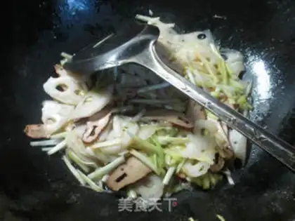 Make Scrambled sprouts step 6