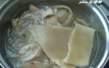 Make Fried pig skin step 1