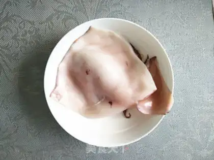 Make Hot sauce and squid step 0