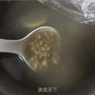 Make Sweet green bean soup step 3