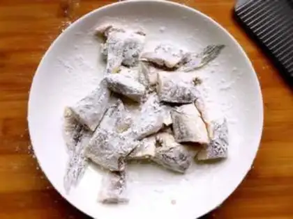 Make Home-cooked yellowfish step 1