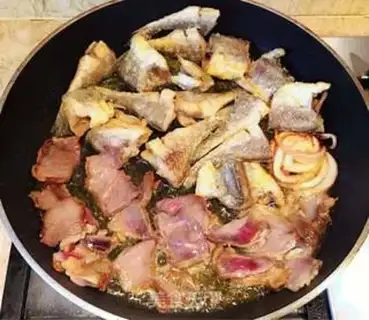 Make Home-cooked yellowfish step 2