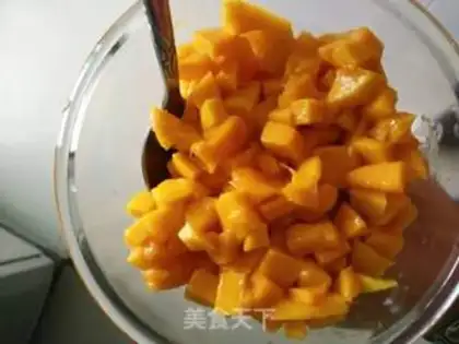 Make Mango lasagna cake step 2