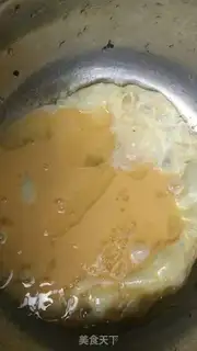 Make Onion fried eggs step 4