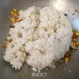 Make Shrimp-coloured rice step 6