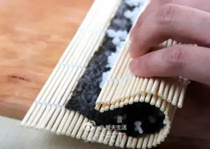 Make Sushi shrimp step 7