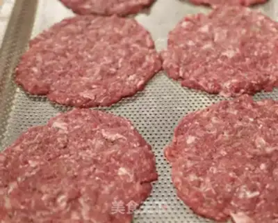 Make Cheese and beef burgers step 1