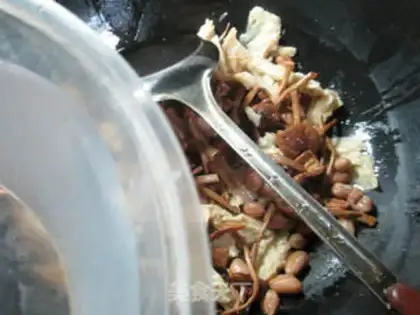 Make Peanut and rice mushrooms roasted step 4