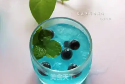 Make Mint blueberry cocktails step 5