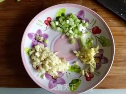 Make Pyramid radish step 6