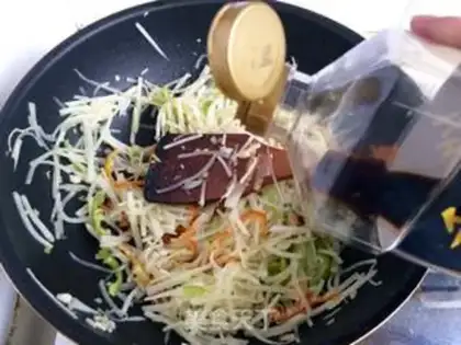 Make Pyramid radish step 13