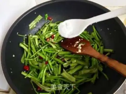 Make Garlic peppers and emptiness step 8