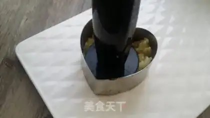Make Eggflower sushiburger step 9