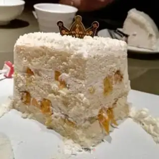 Make Smiley birthday cake step 19