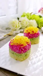 Make Eggflower sushiburger step 14
