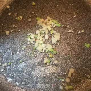 Make Egg fried river powder step 4