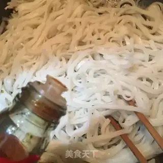 Make Egg fried river powder step 6