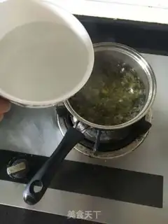 Make Soft green bean soup step 1