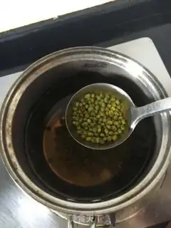 Make Soft green bean soup step 2