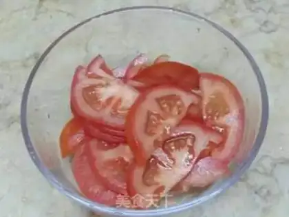 Make Tomato pig soup step 1