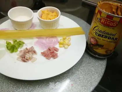 Make Cheese sauce bacon pasta step 0