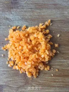 Make Shrimp-skinned vegetable and gold rice step 2