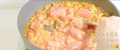 Make Spaghetti tomato sauce in Sicily step 1