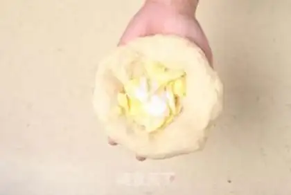 Make Sweet and delicious doughnuts step 1