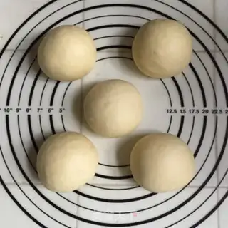 Make Onion bacon bread step 1