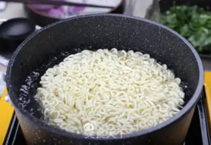 Make Fried noodles step 2