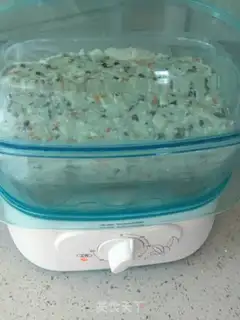 Make Shrimp-skinned vegetable and gold rice step 11