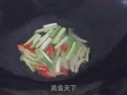 Make Scrambled clams step 2