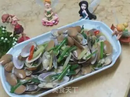 Make Scrambled clams step 5